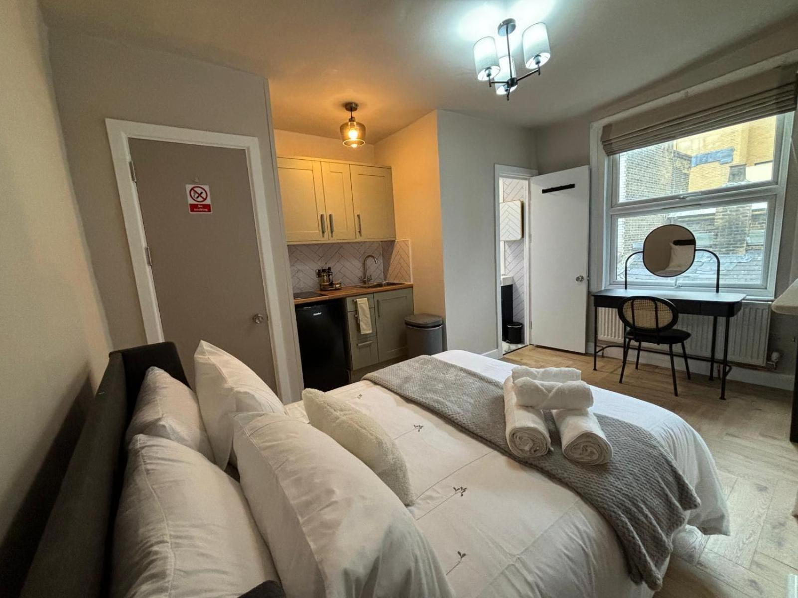 Camden Town Bed & Breakfast London Room photo
