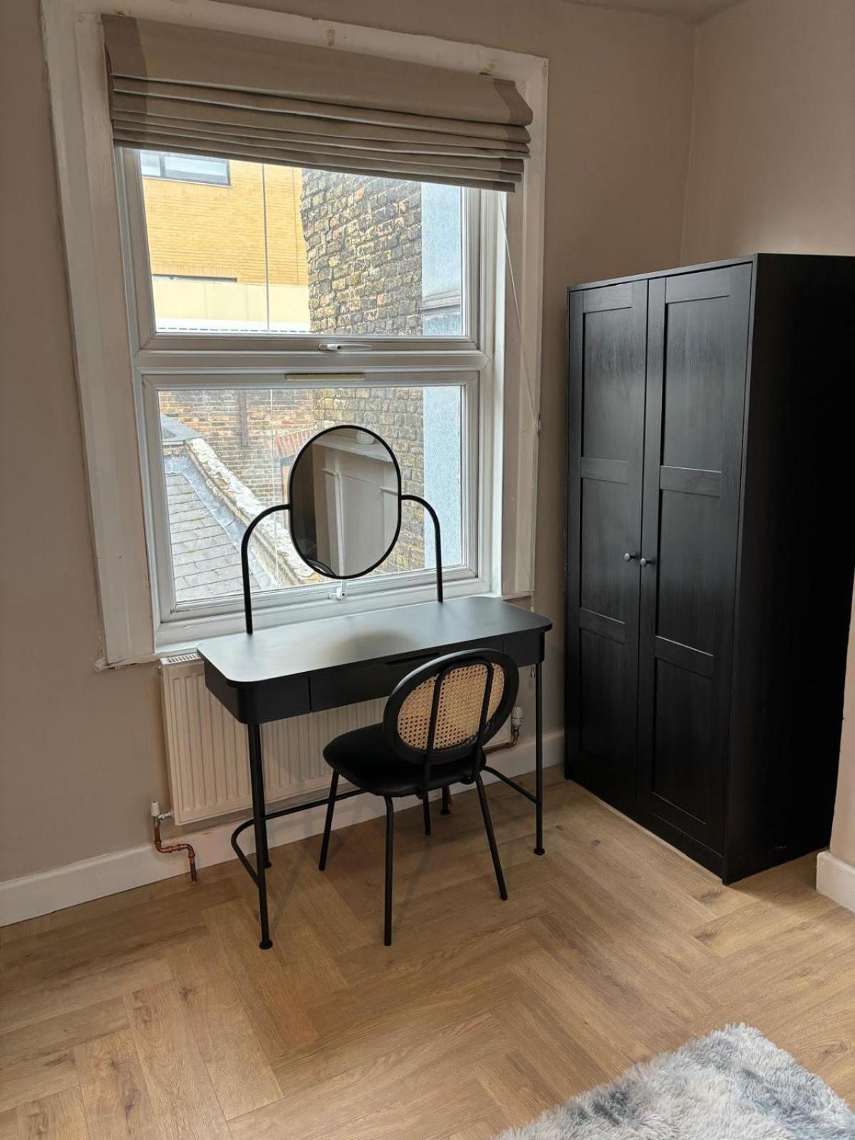 Camden Town Bed & Breakfast London Room photo